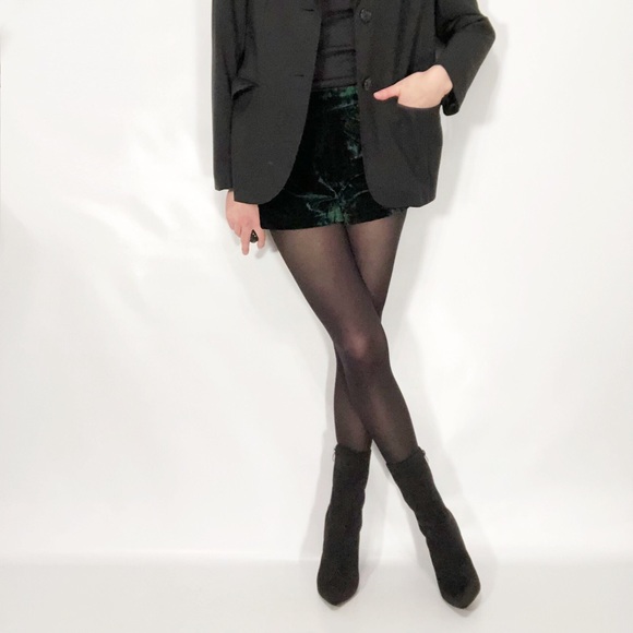 Endless Rose NWT Green Velvet Side Lace Up Shorts - Picture 2 of 7